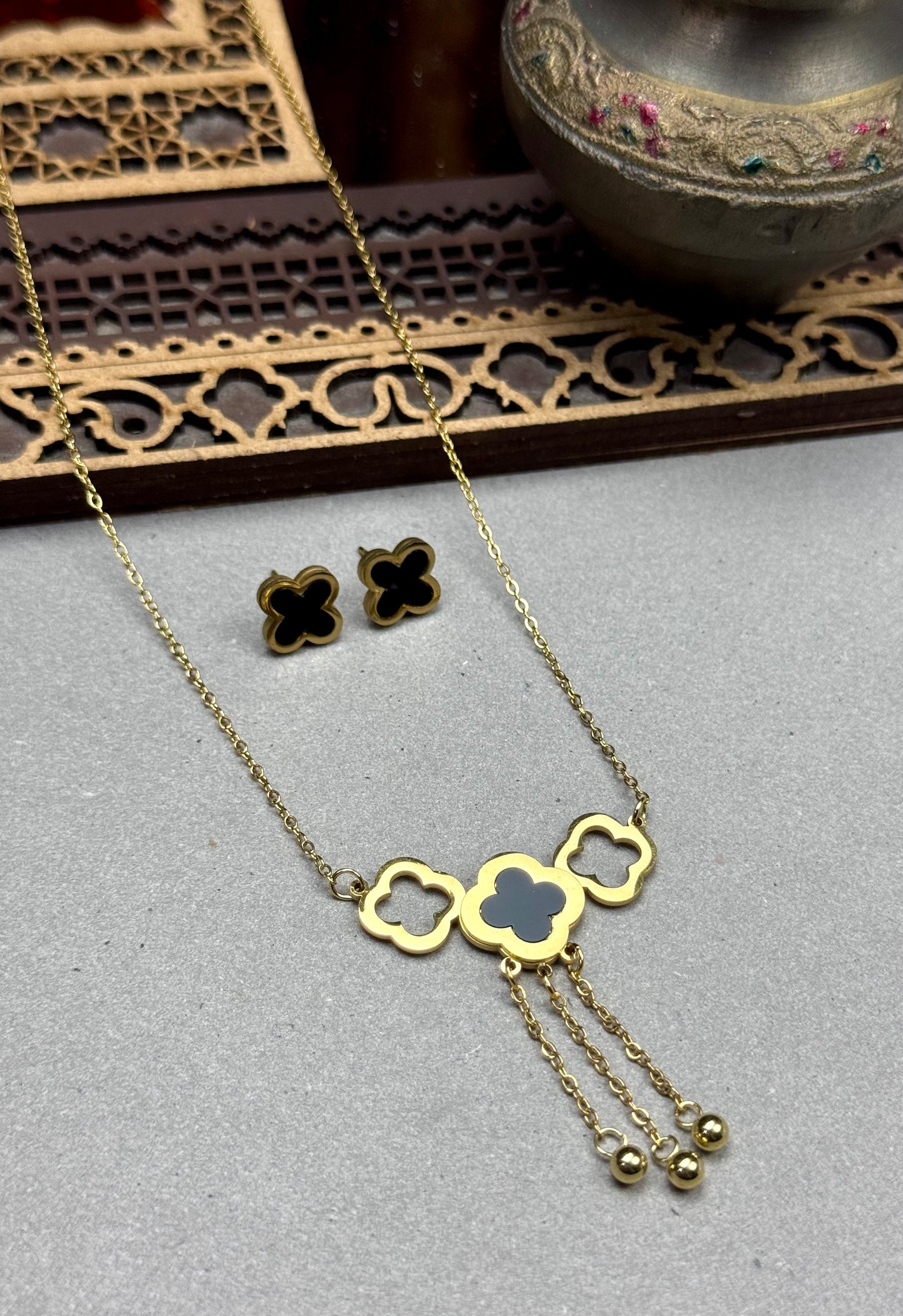 Stainless steell Pendant Set