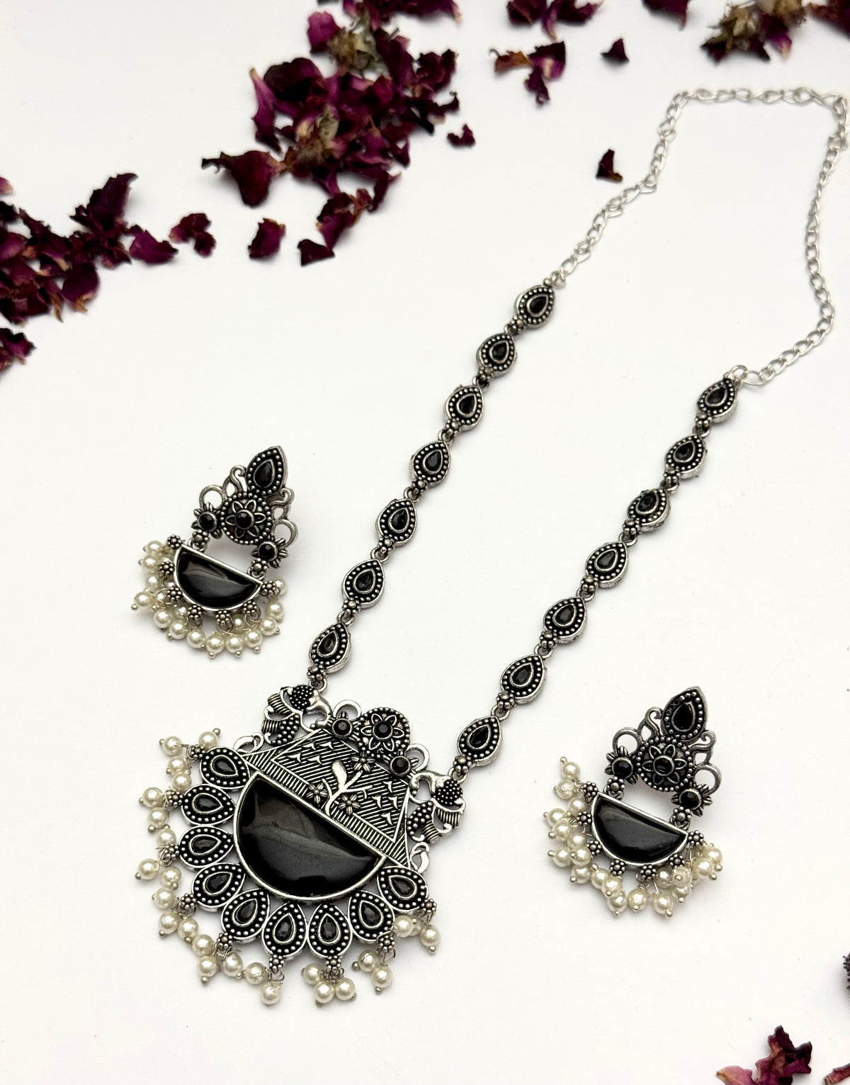 Premium oxidised pendant set