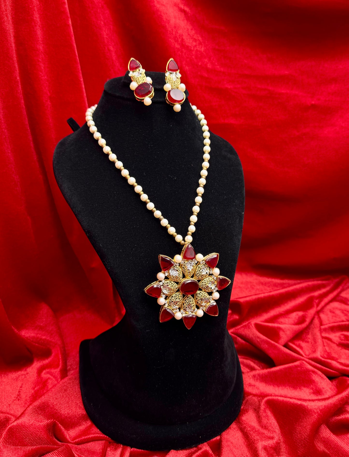 Egyptian pendant Mala set