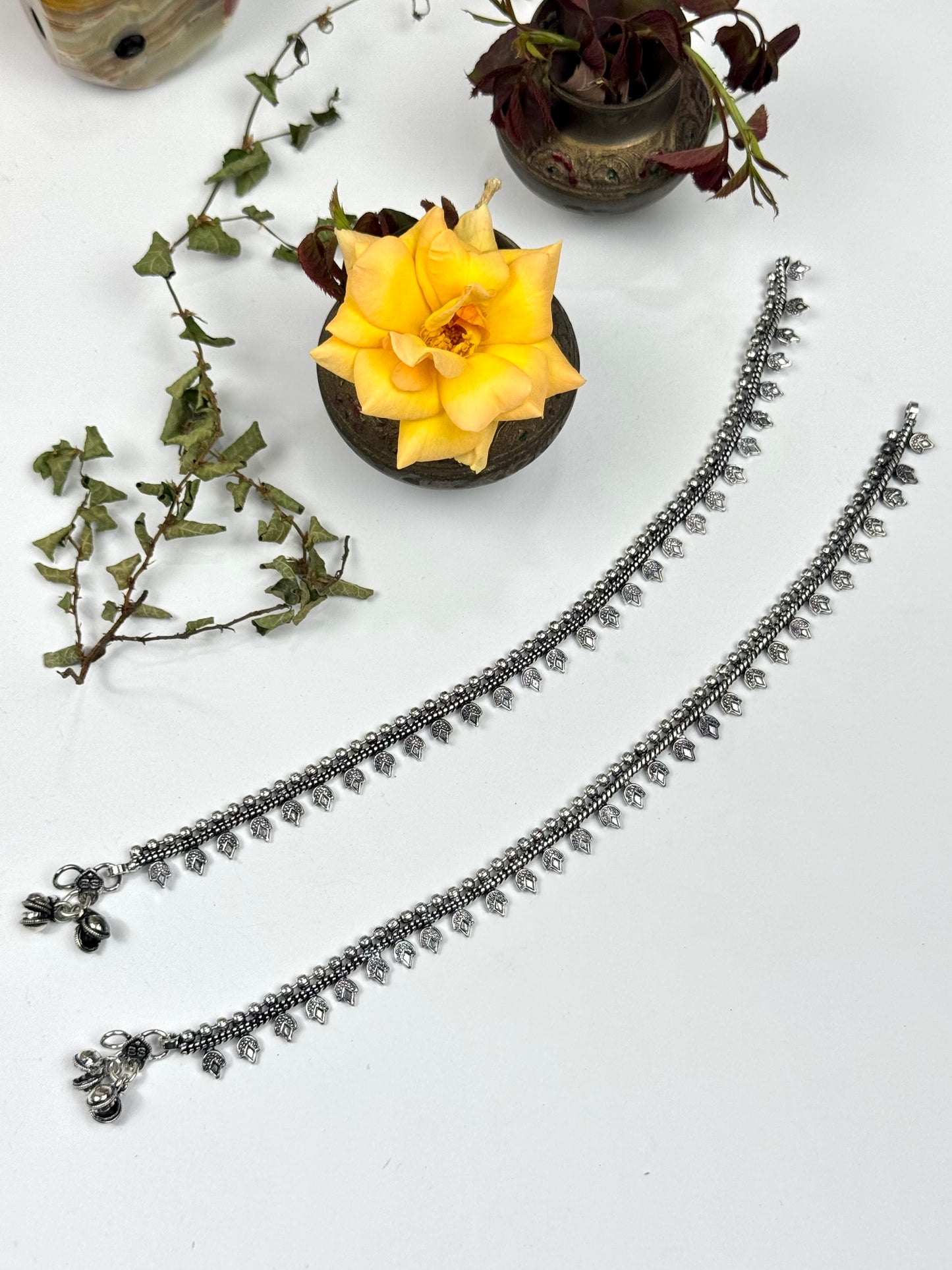 oxidised Adaa-e-khas pazaib