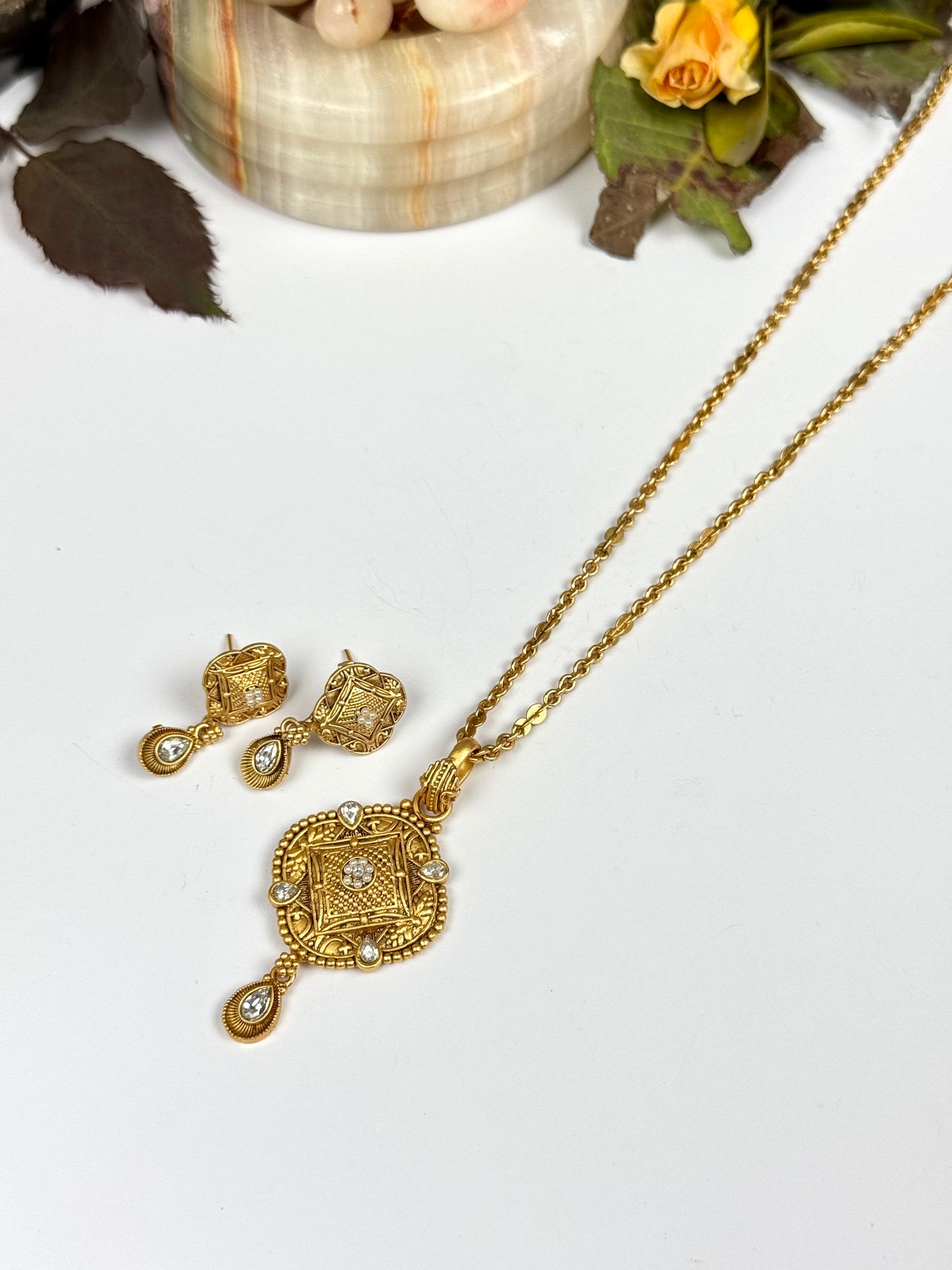 Rajwadi Brass Pendant set