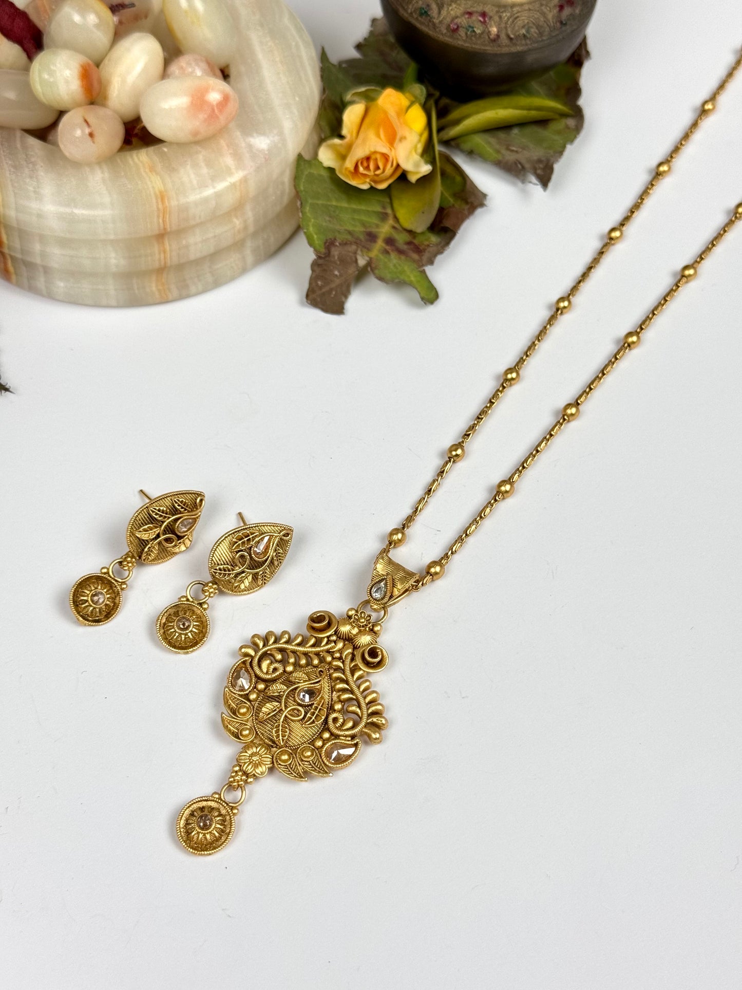 Rajwadi Brass Pendant set