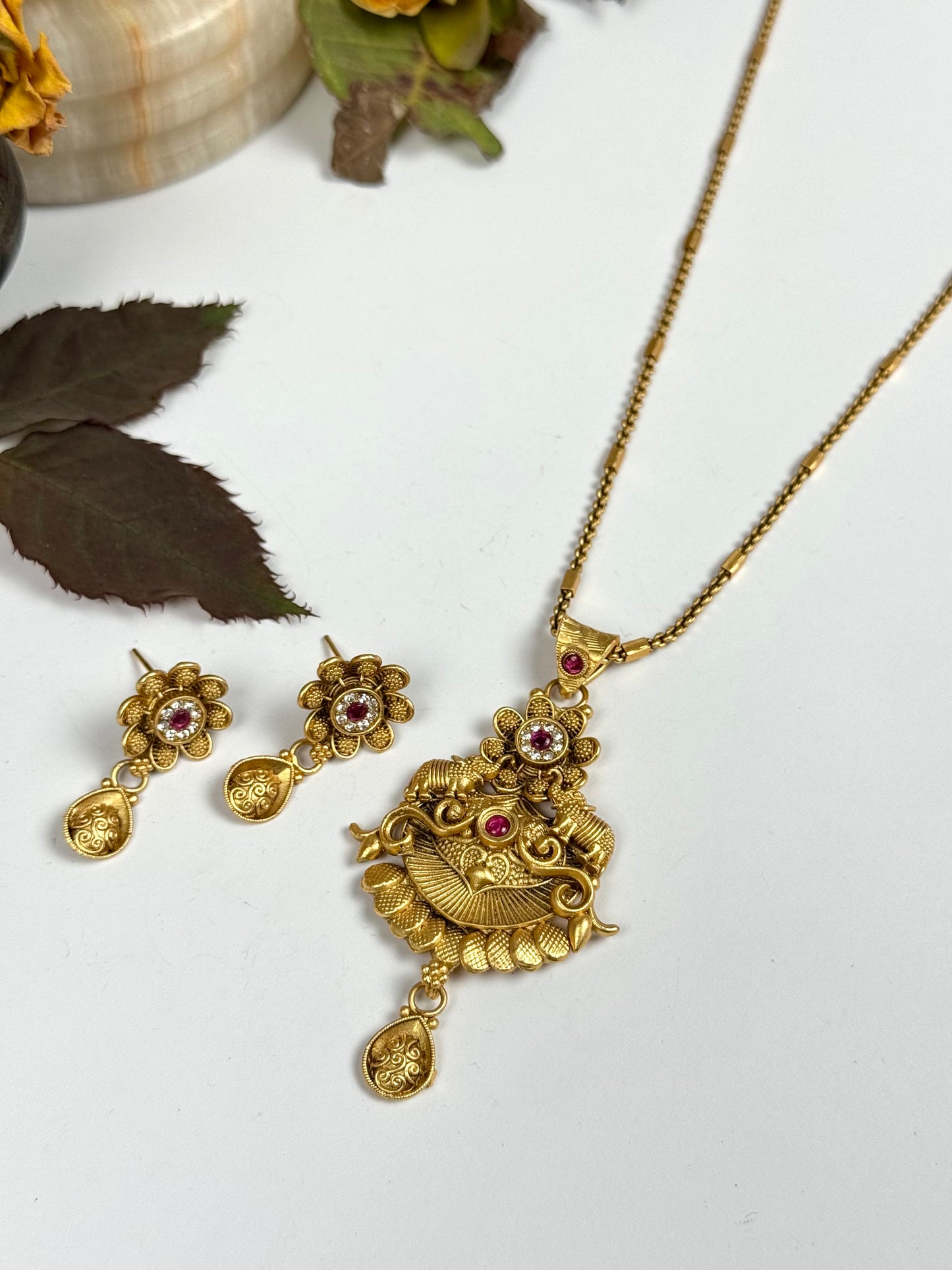 Rajwadi Brass Pendant Set