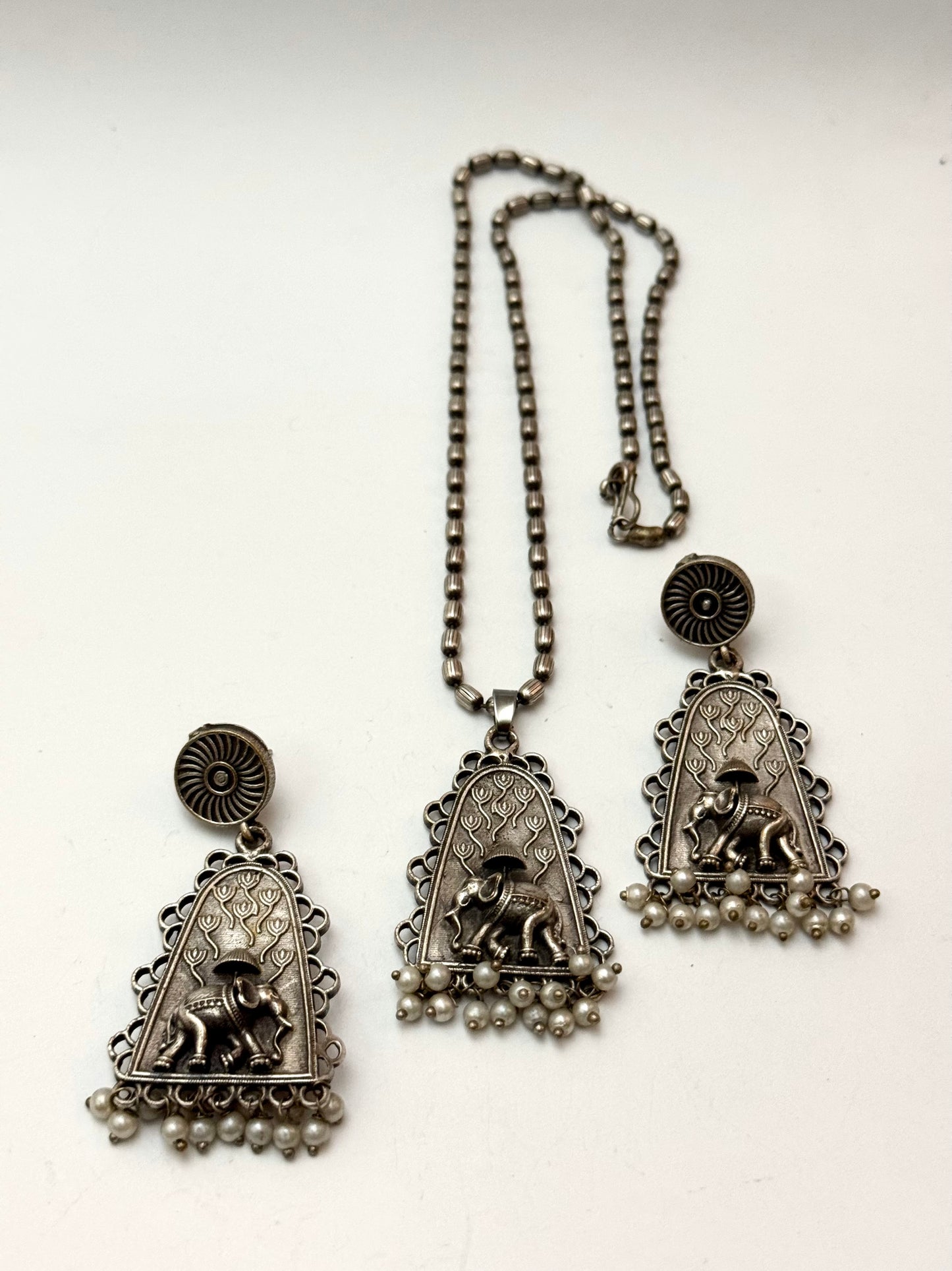 Premium Oxidised Mahira pendant set