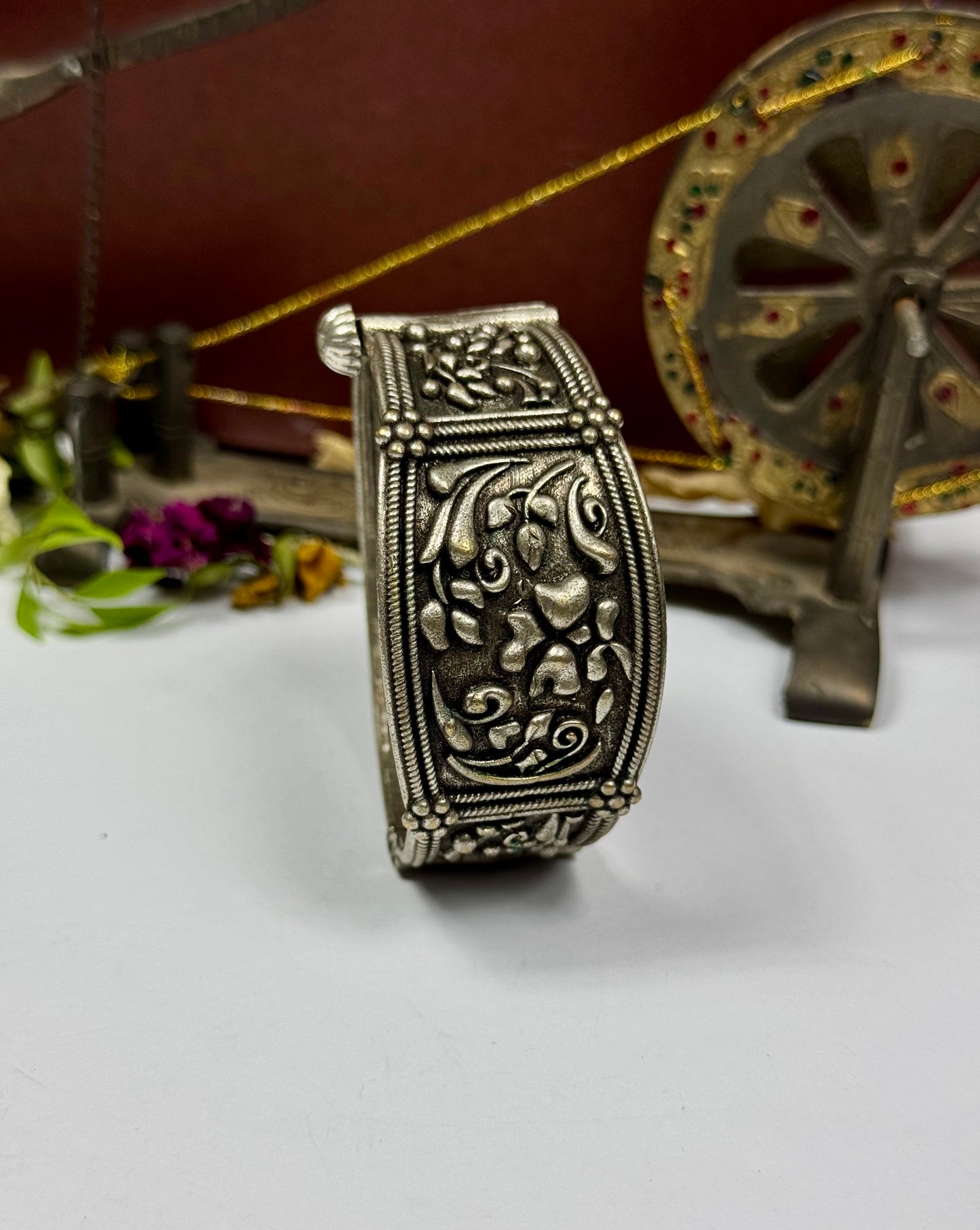 Brass made Zeenat Bangle