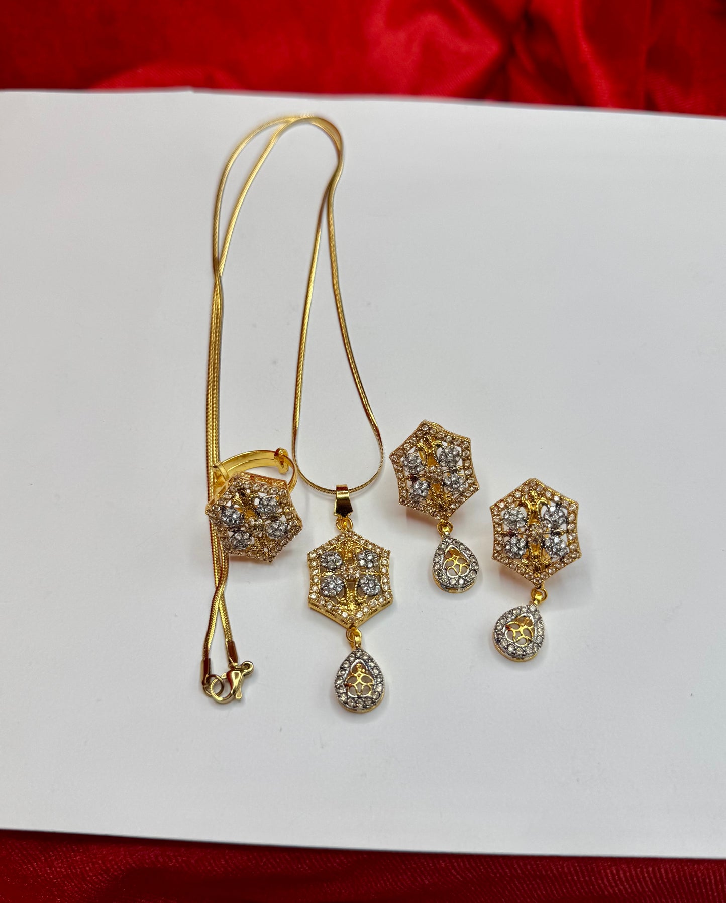 Egyptian Asma Pendant Set