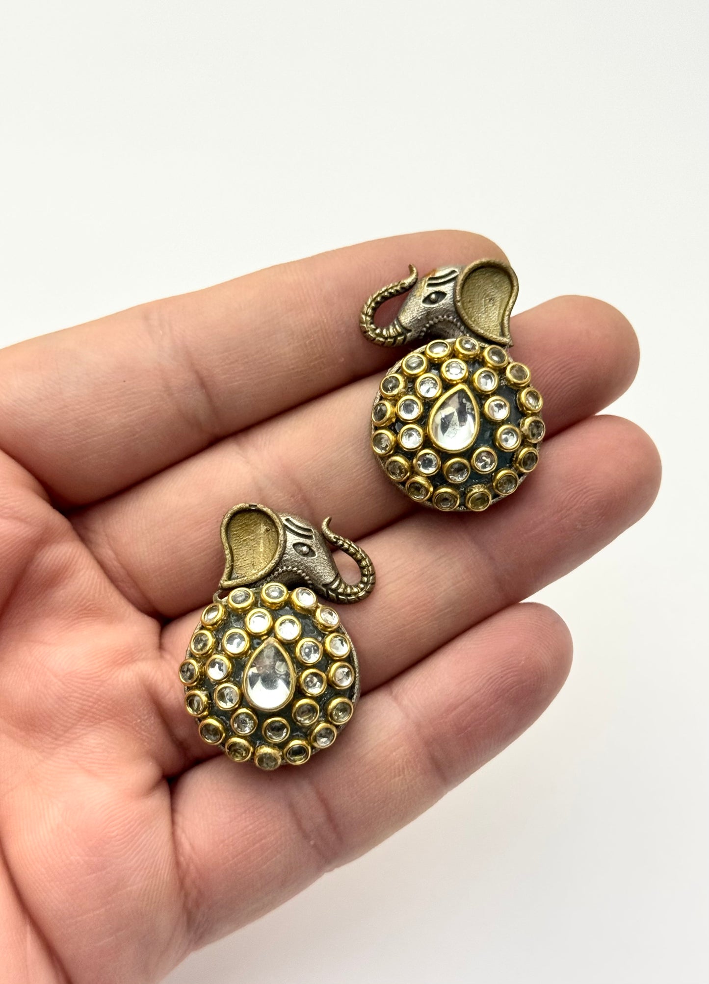 Premium brass made Tops