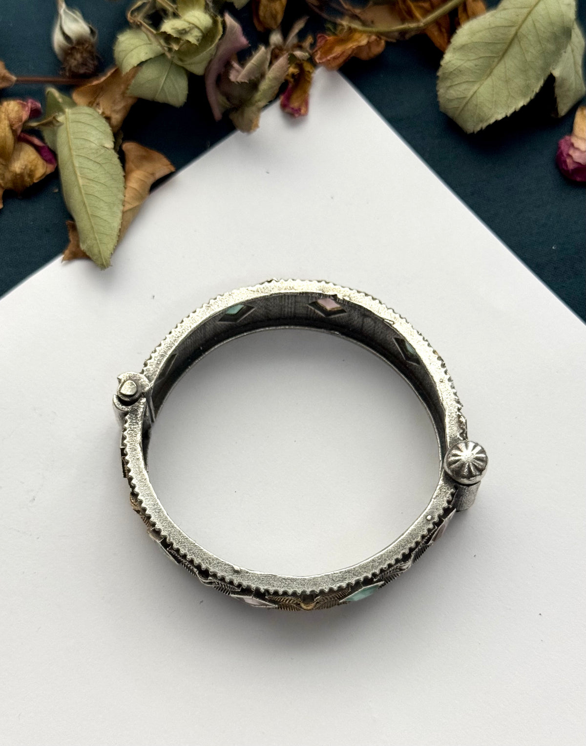 Premium Brass made oxidised Openable Bangle / size 2.6