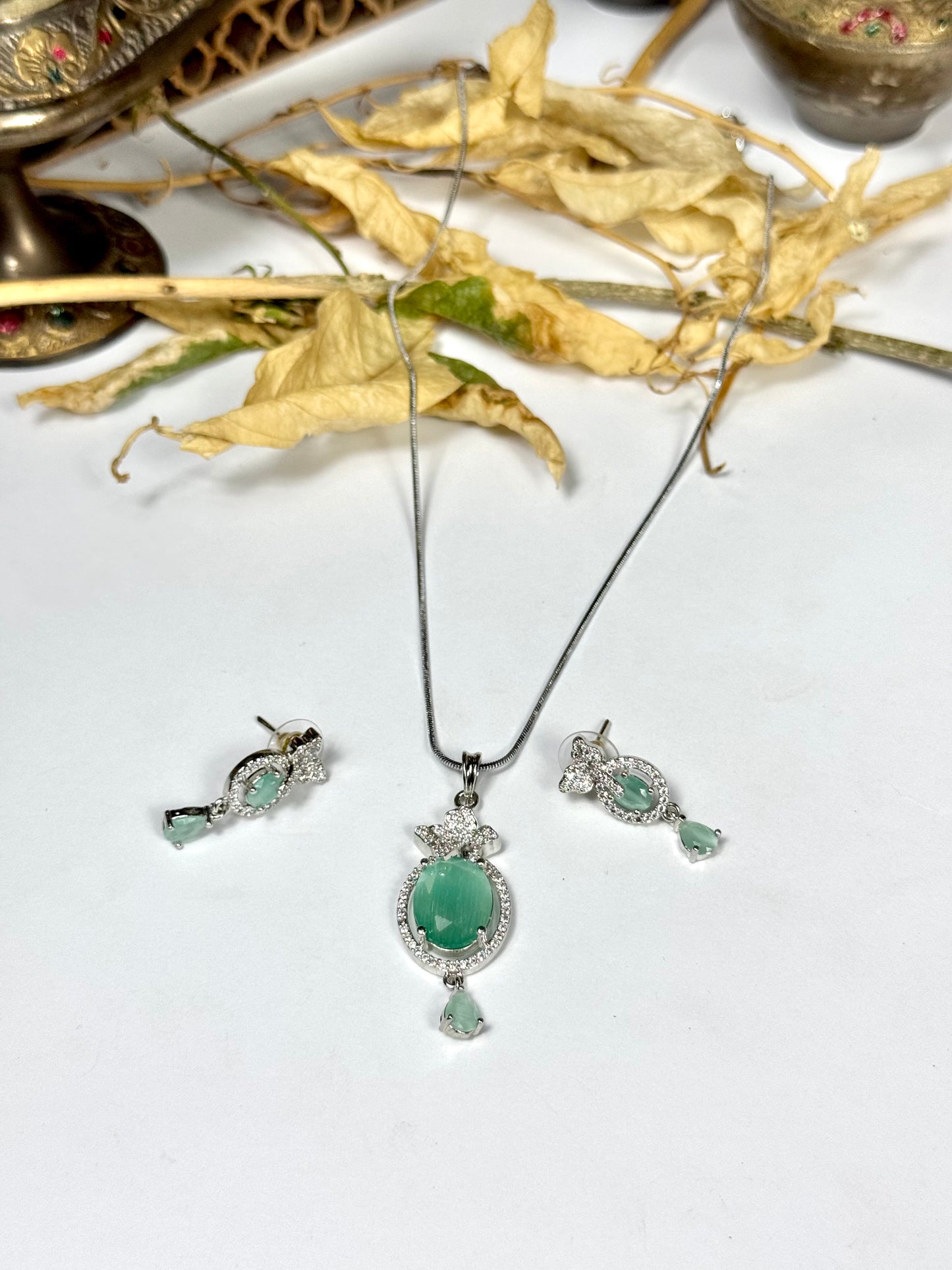 American Diamond 1 karat pendant sets