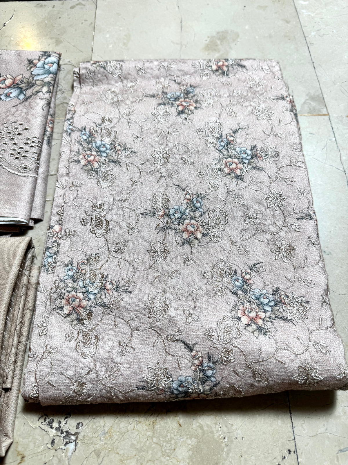 Libas-e-Shireen orignal 3pcs Marina Embroidered Suit