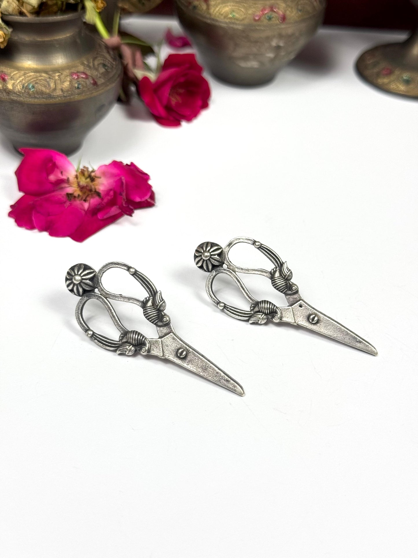 Oxidised Scissor tops