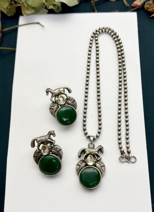 Premium Oxidised Mughal Pendnat set brass made