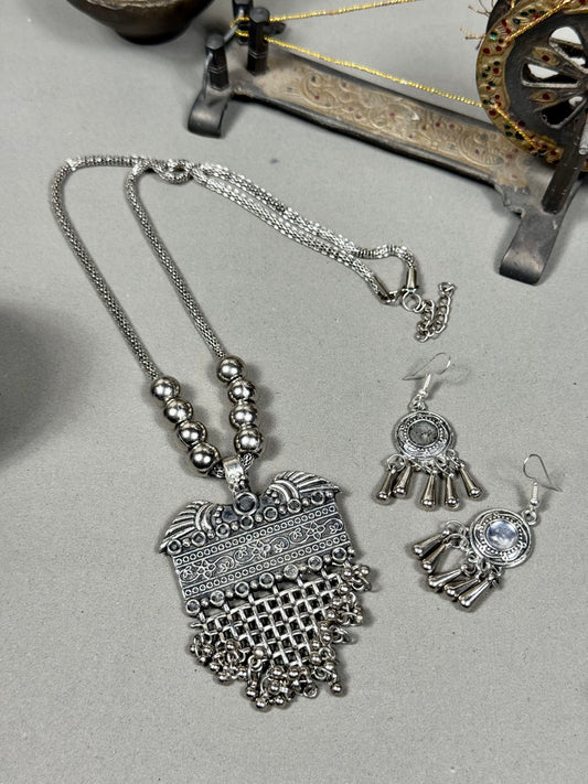 Oxidised Ehsas Pendant Set