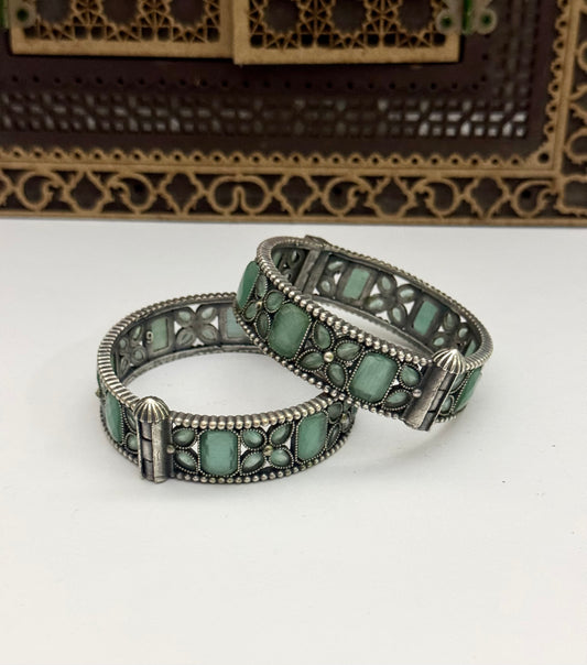 Premium brass made oxidised openable Bangle pair ( size standard 2.6)