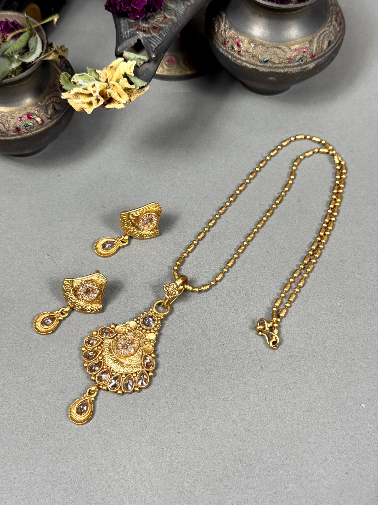 Rajwadi Brass Pendant Set