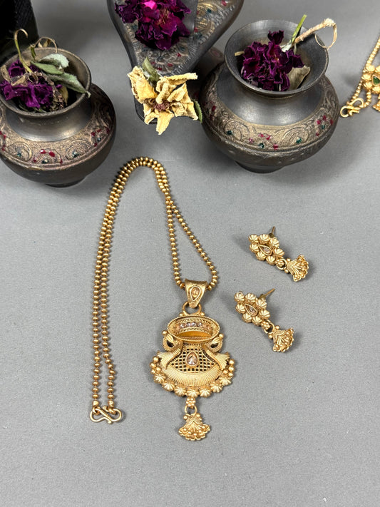 Rajwadi Brass Pendant set