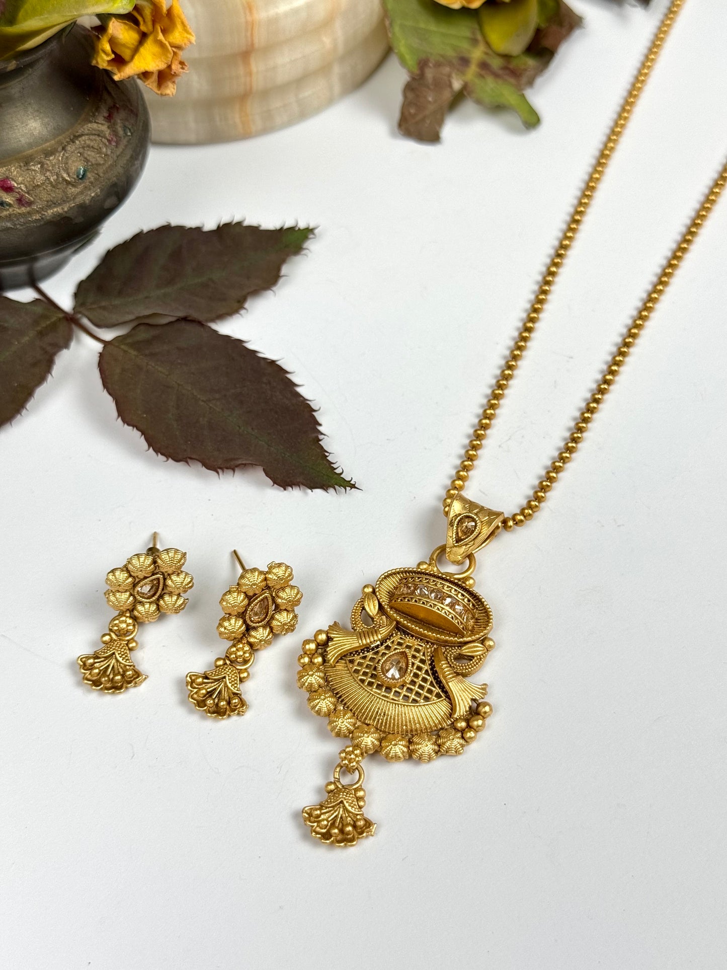 Rajwadi Brass Pendant set