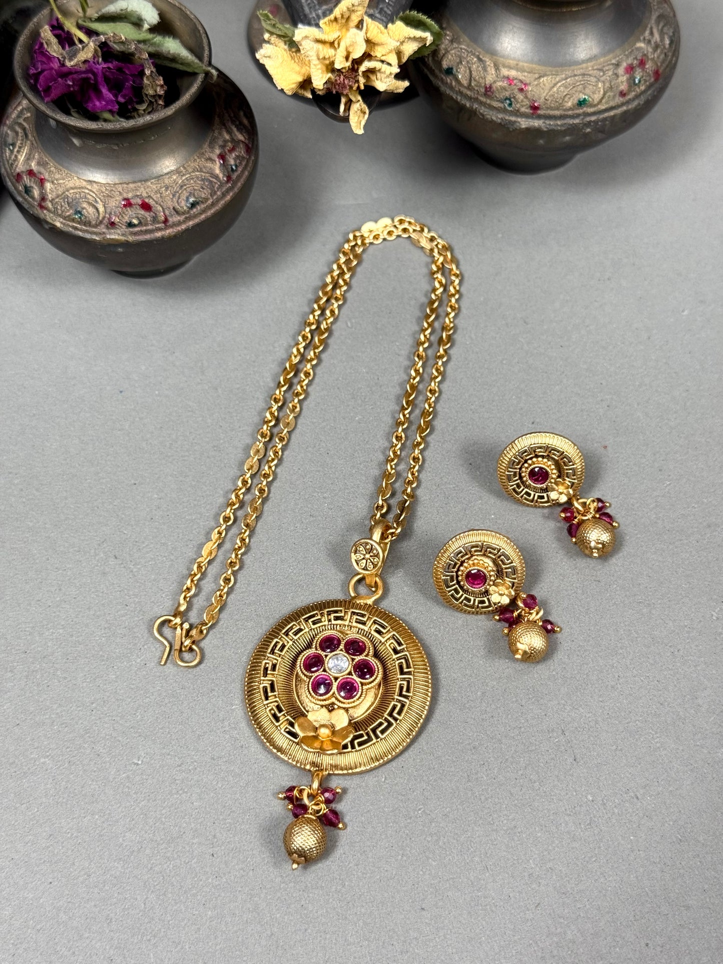 Rajwadi brass pendant set