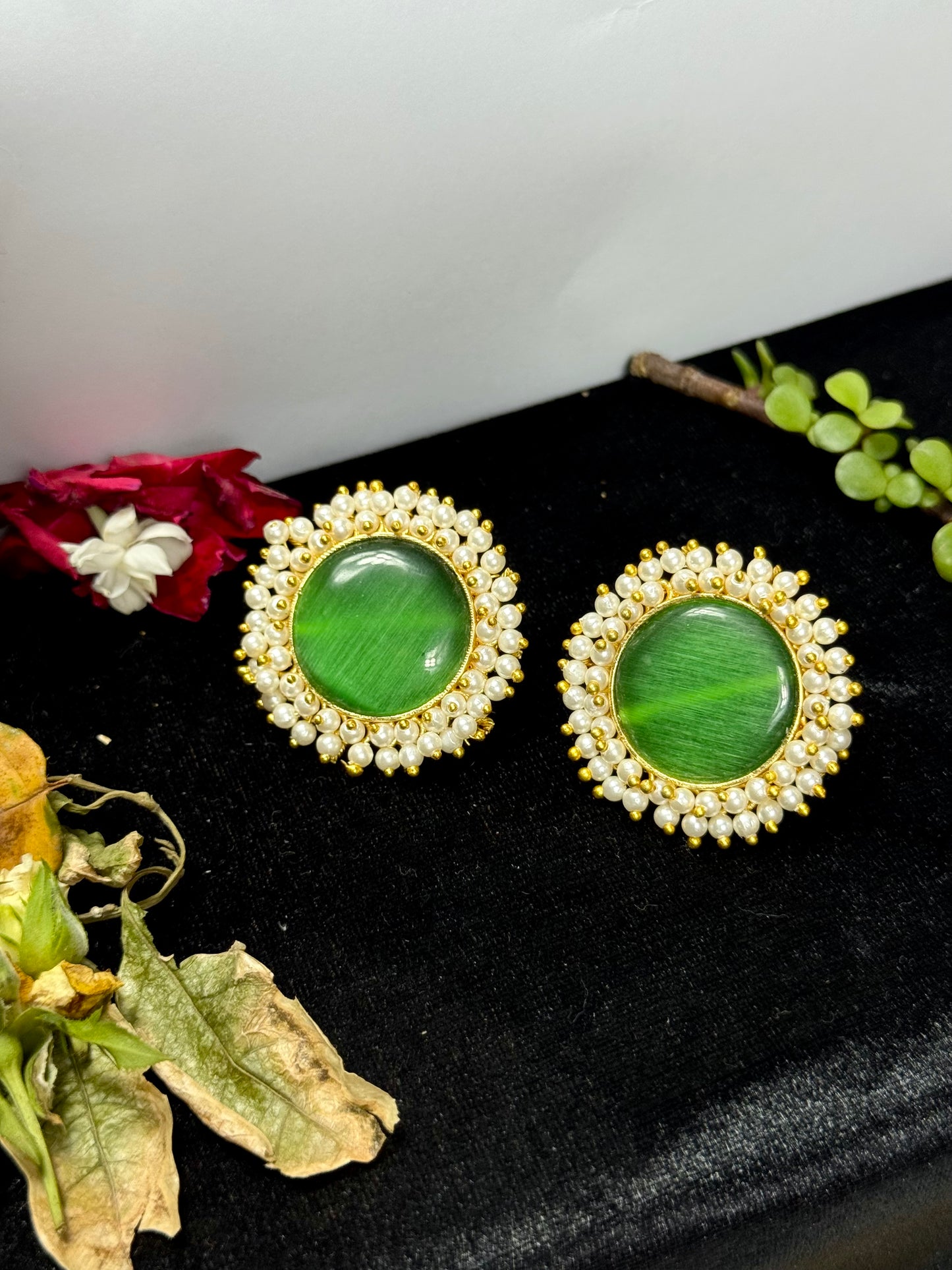 Premium Brass Gajra Tops