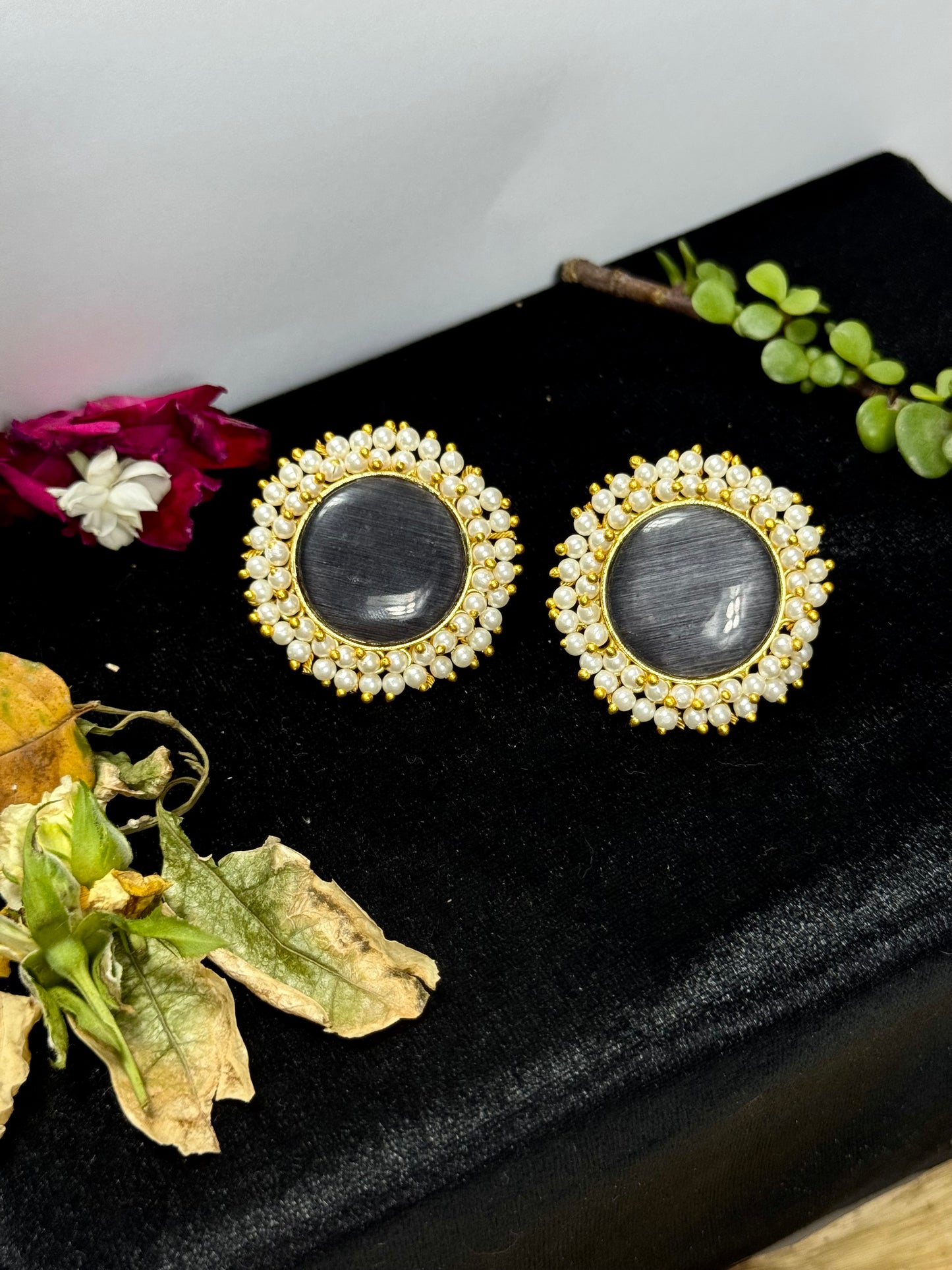 Premium Brass Gajra Tops