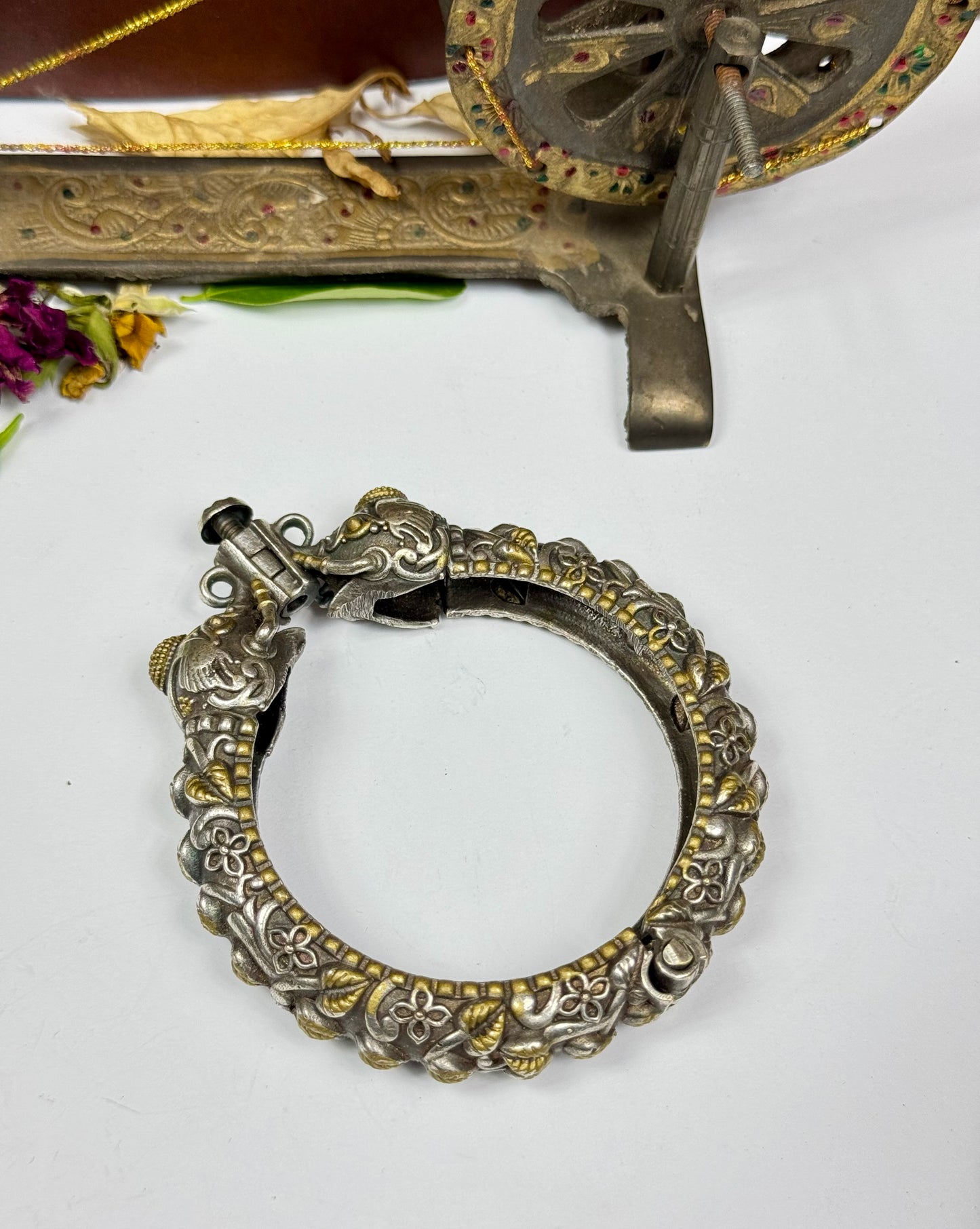 Brass made  Gul-e-Naaz Bangle