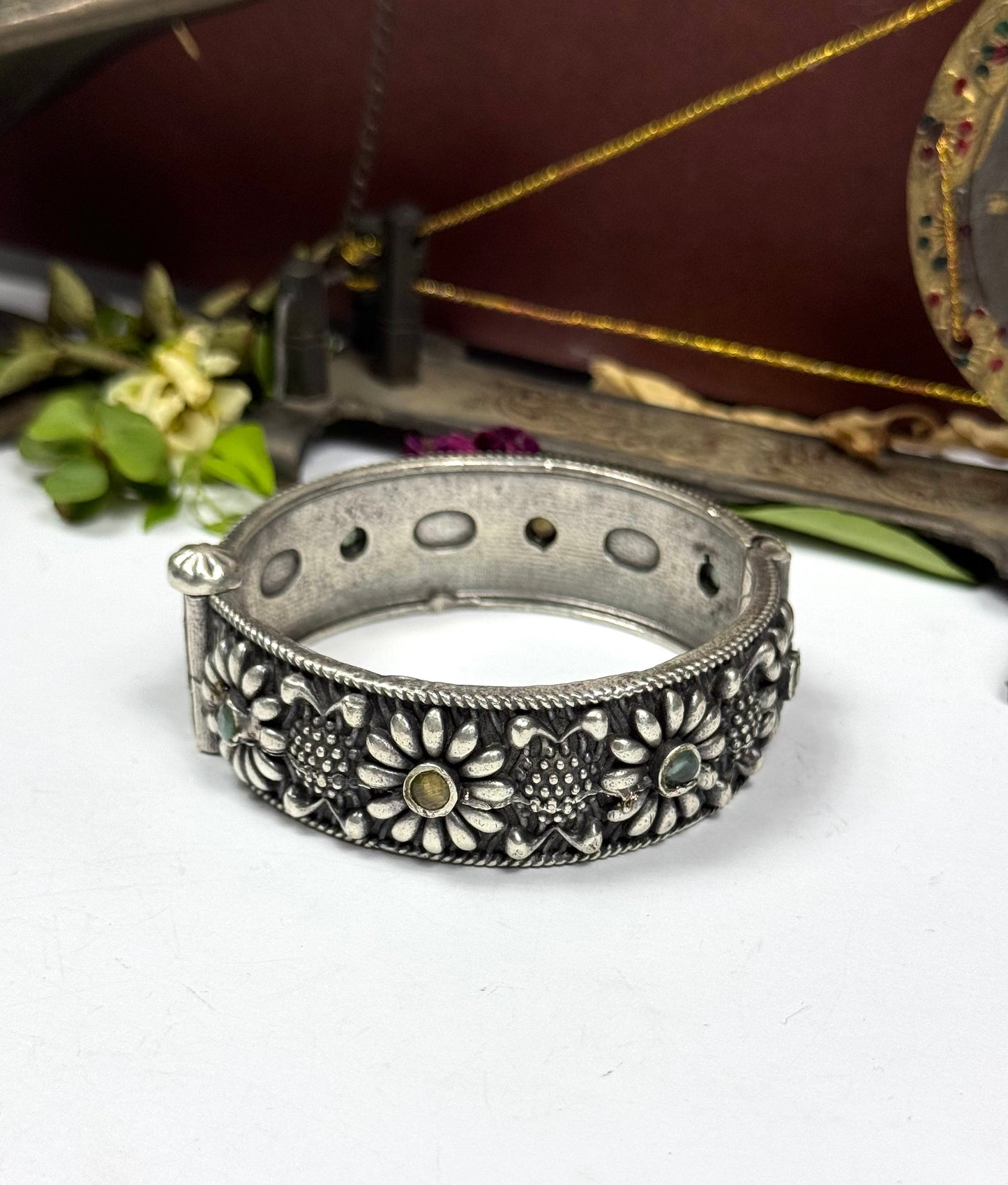 Brass made Flower bangles