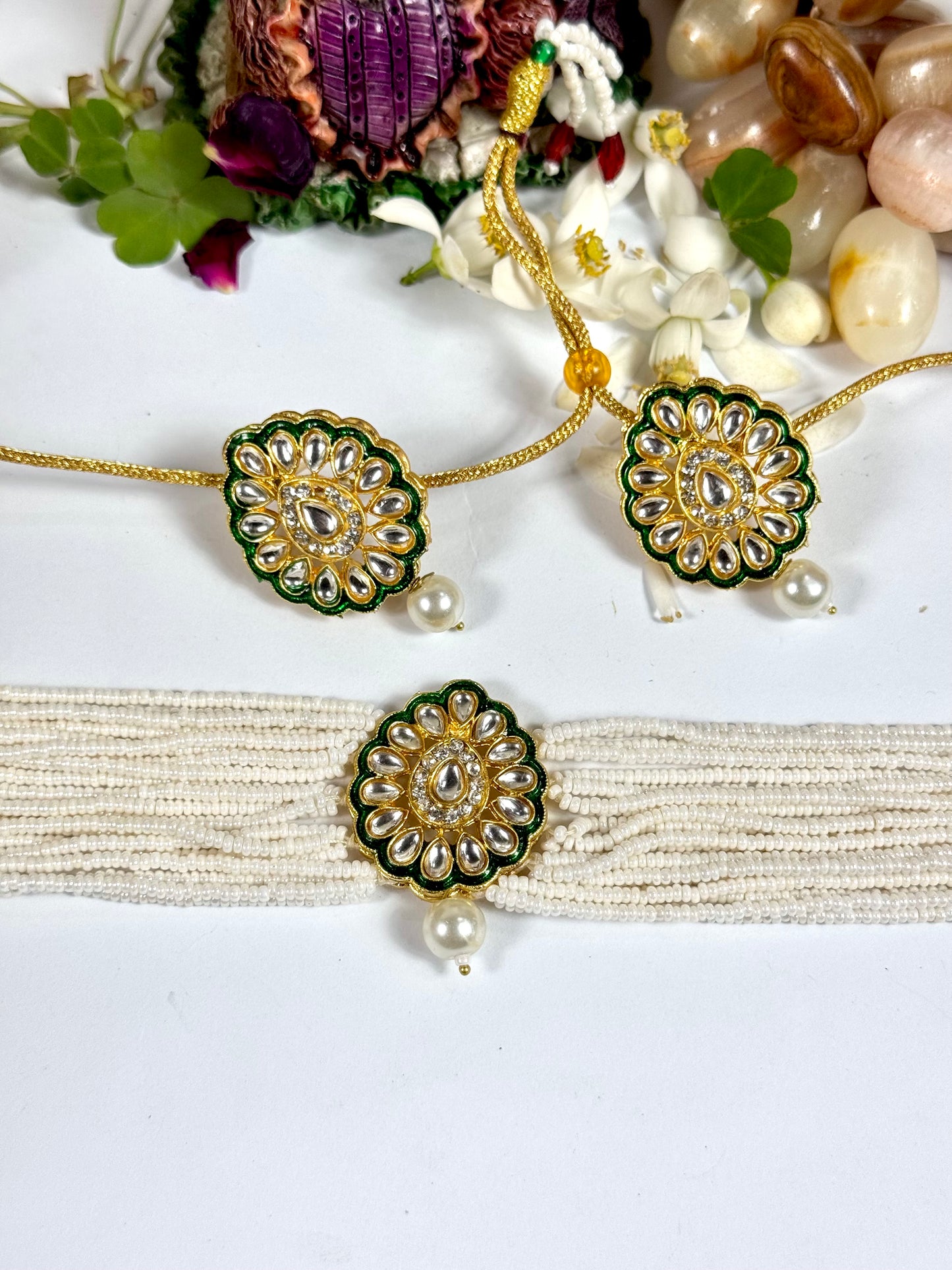 Impoeted Kundn Choker Set