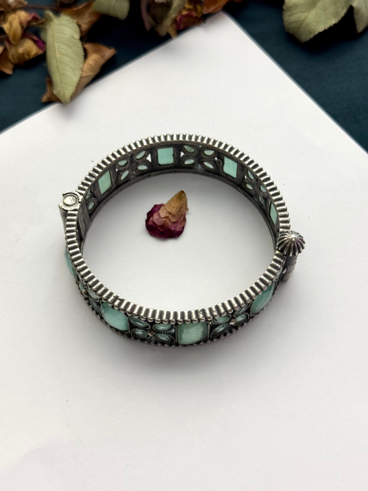 Premium brass made oxidised openable Bangle ( size standard 2.6)