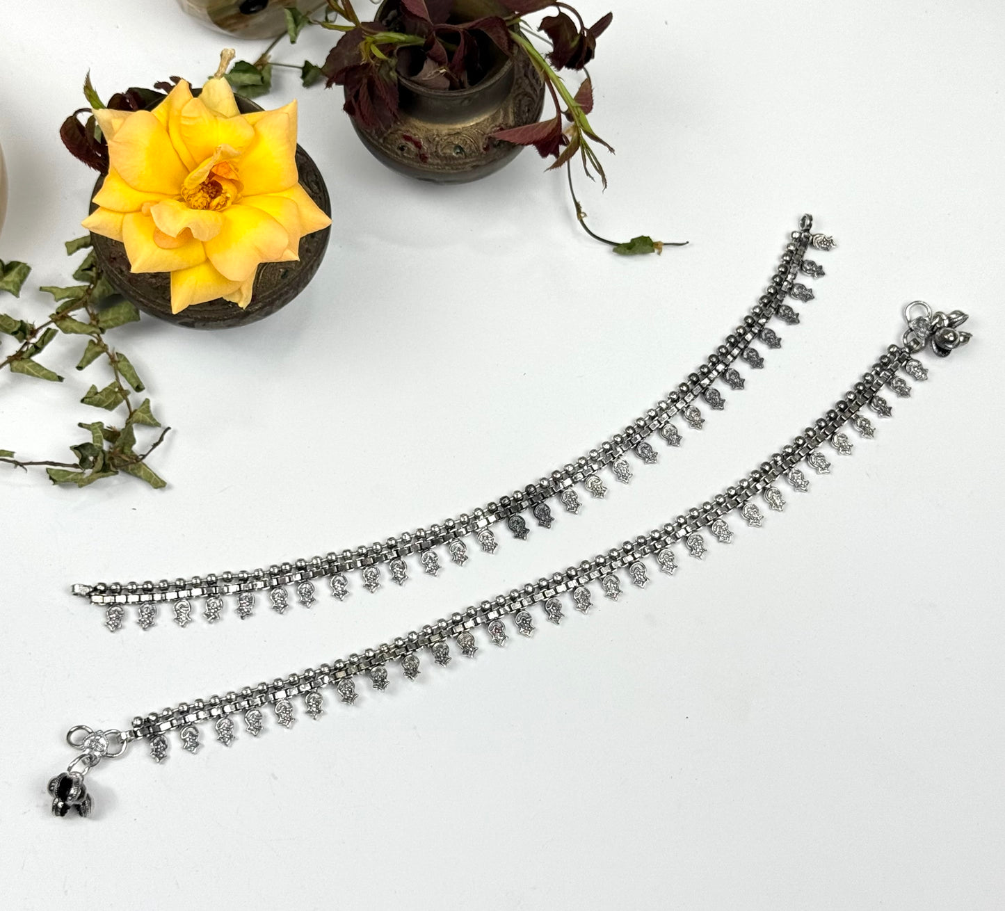 oxidised Adaa-e-khas pazaib