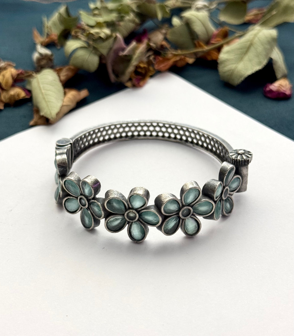 Premium brass made openable oxidised Bangle ( size 2.6 standard)