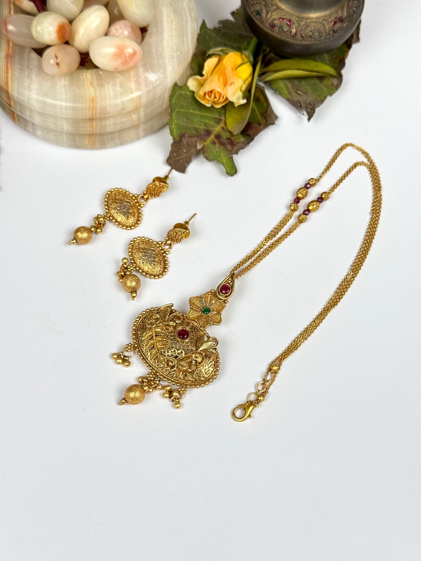 Rajwadi Pendant set