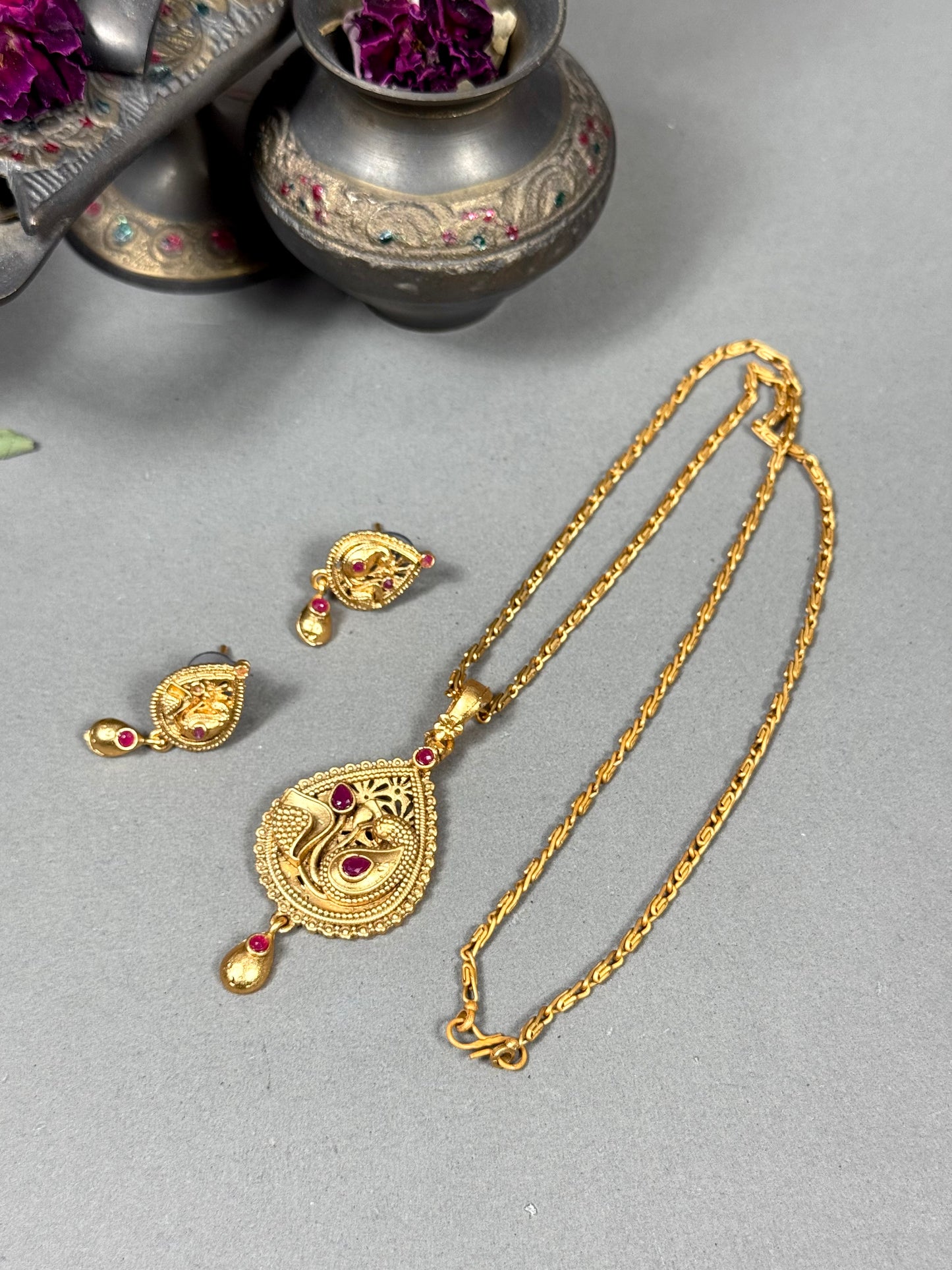 Rajwadi Pendant set