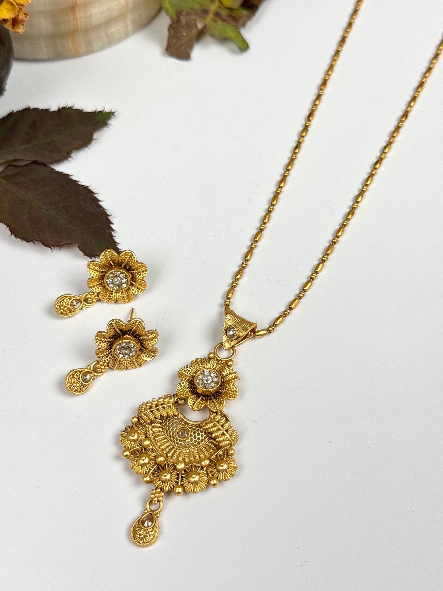 Rajwadi Brass pendant sets