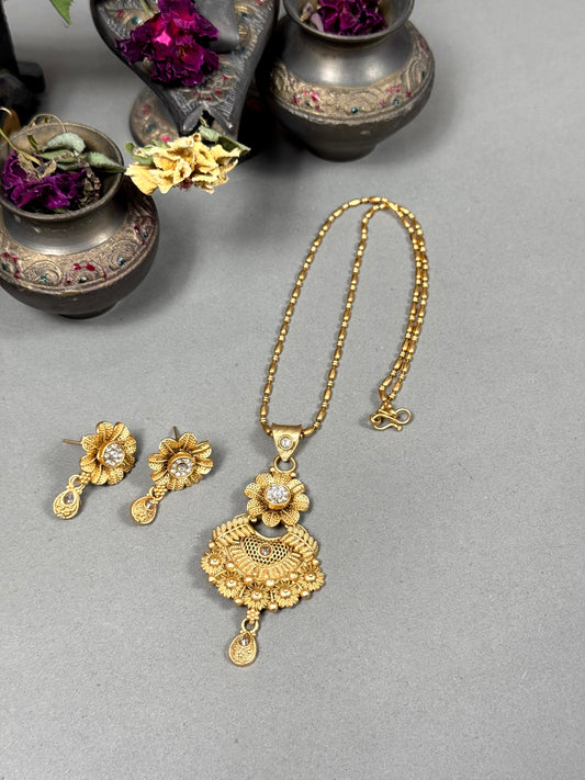 Rajwadi Brass pendant sets