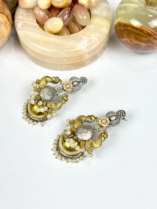 Premium Brass made oxidised Dual tone jhumka