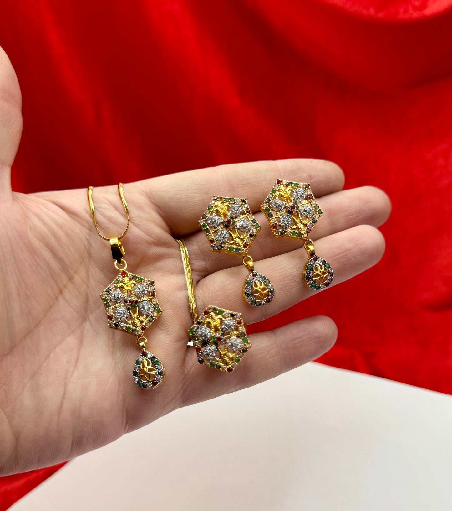 Egyptian Asma Pendant Set