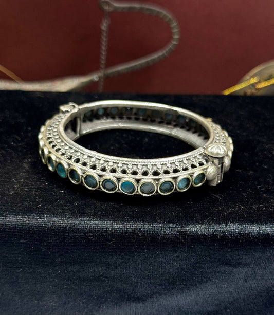 Brass made Malika Oxidised Bangle