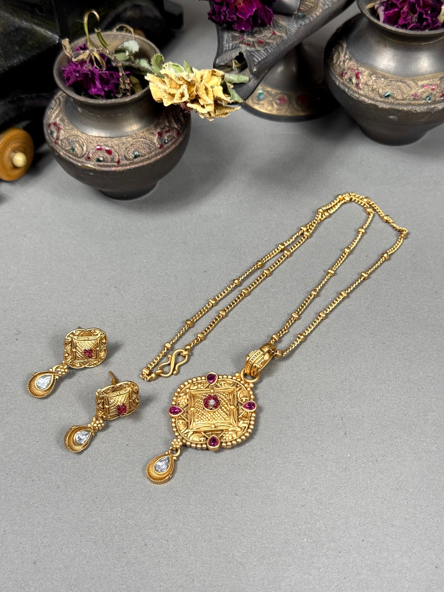 Rajwadi Brass Pendant set