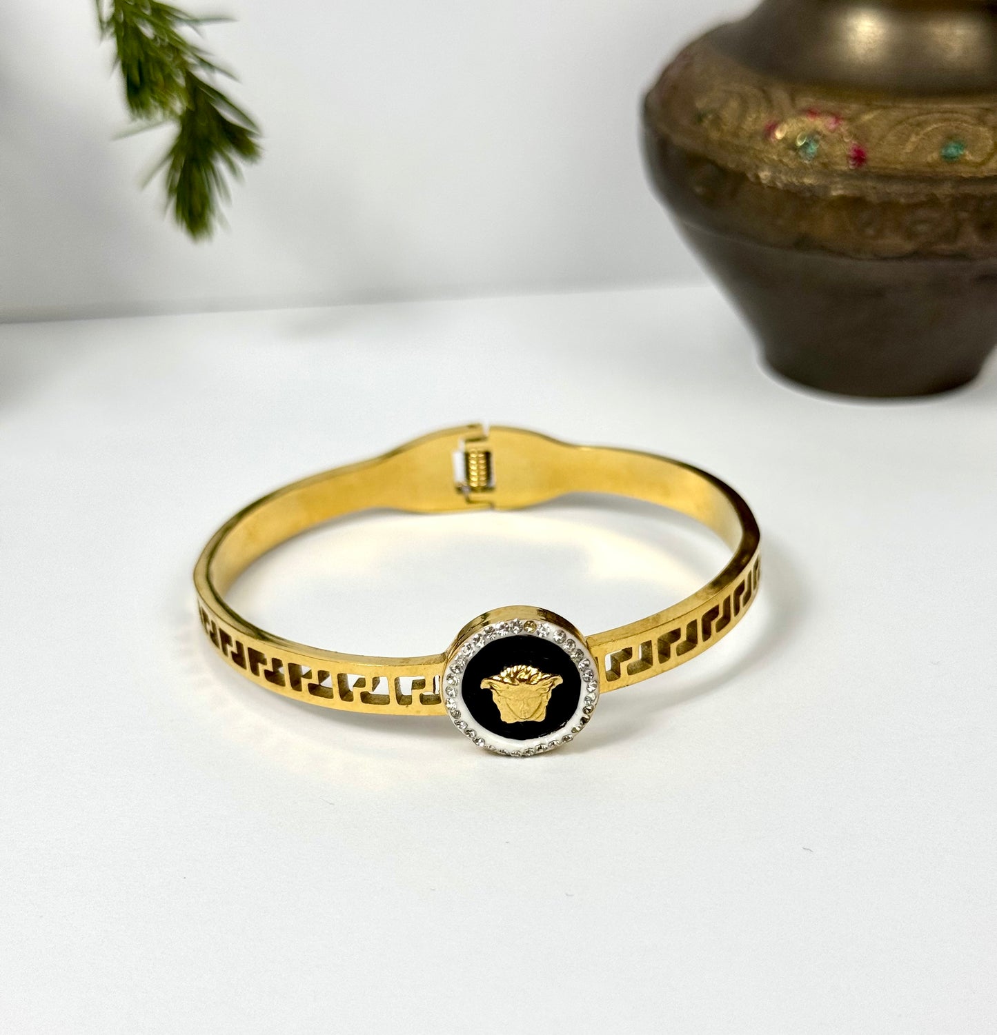 Stainless steel openable Bangle