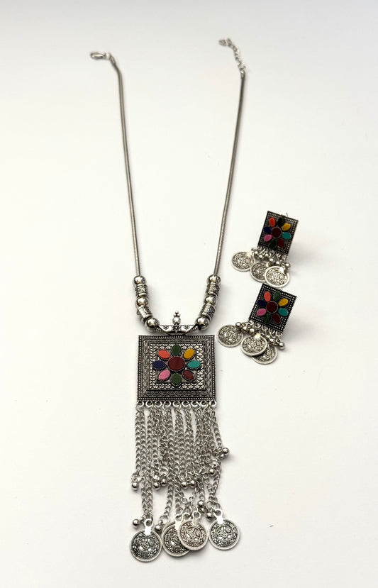 Oxidised pendant set