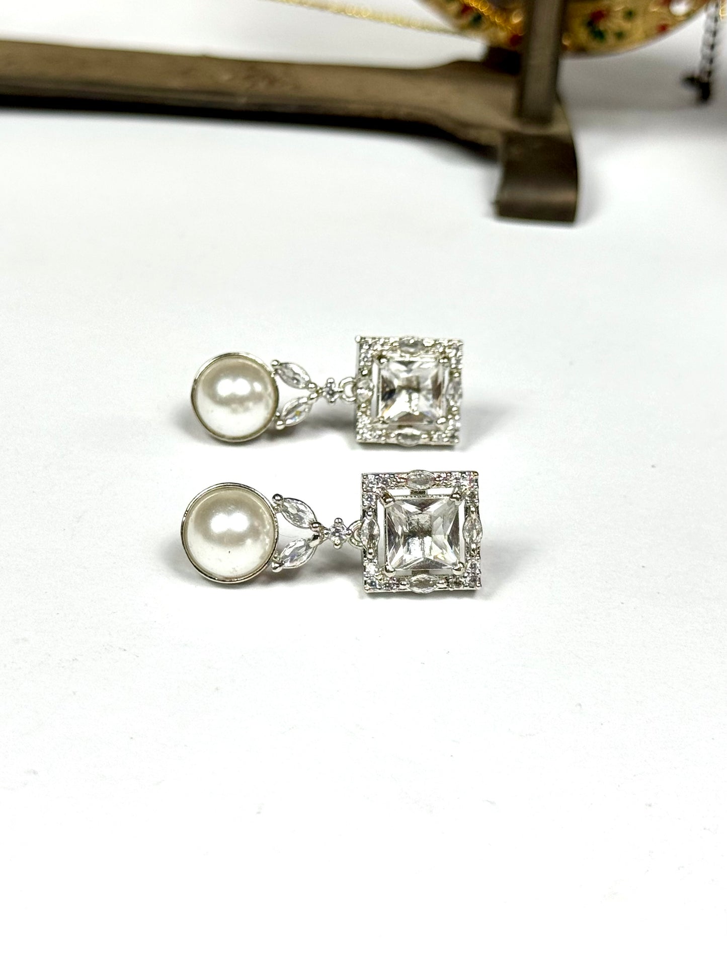 American Diamond 1 karat tops