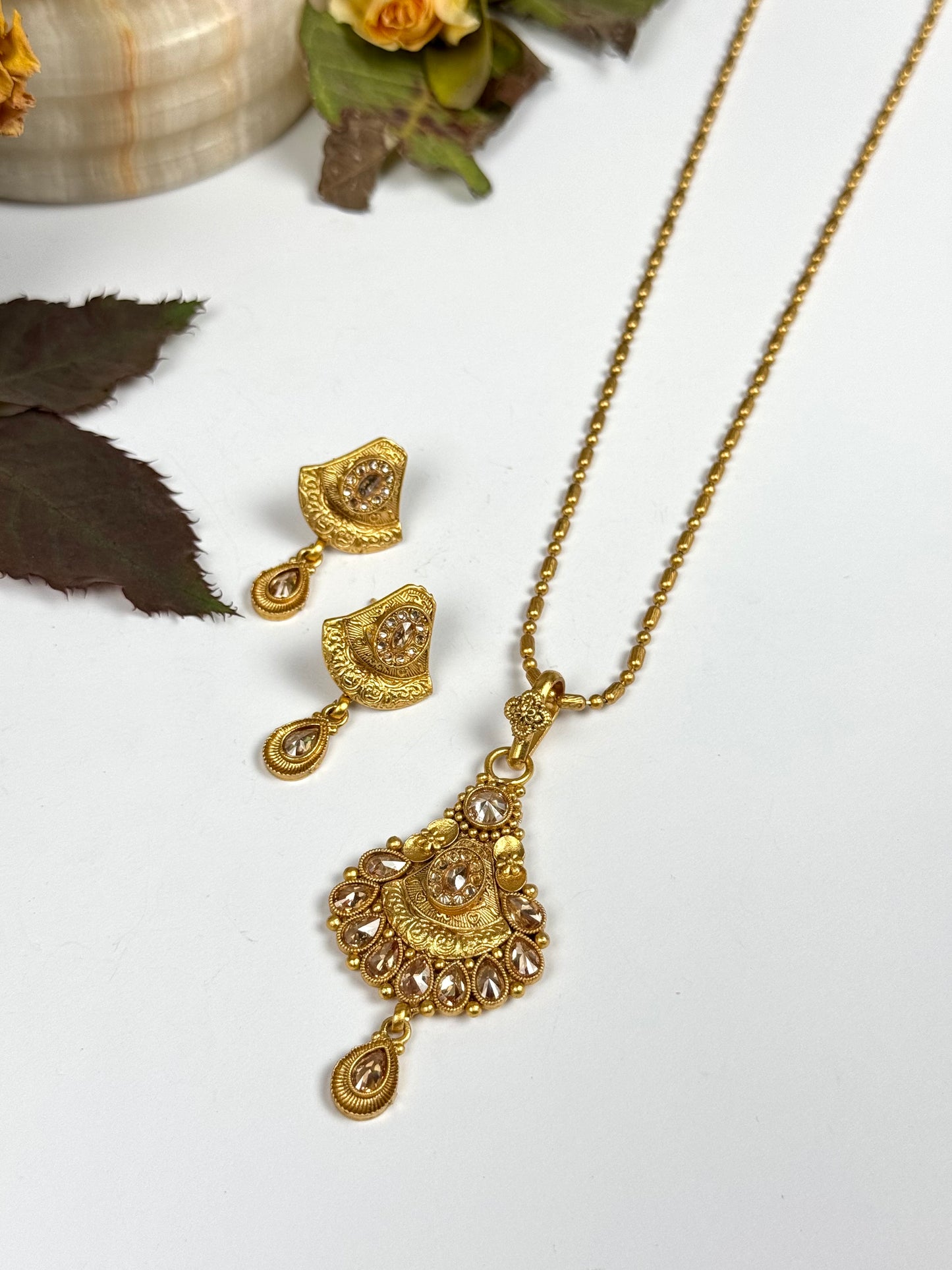 Rajwadi Brass Pendant Set