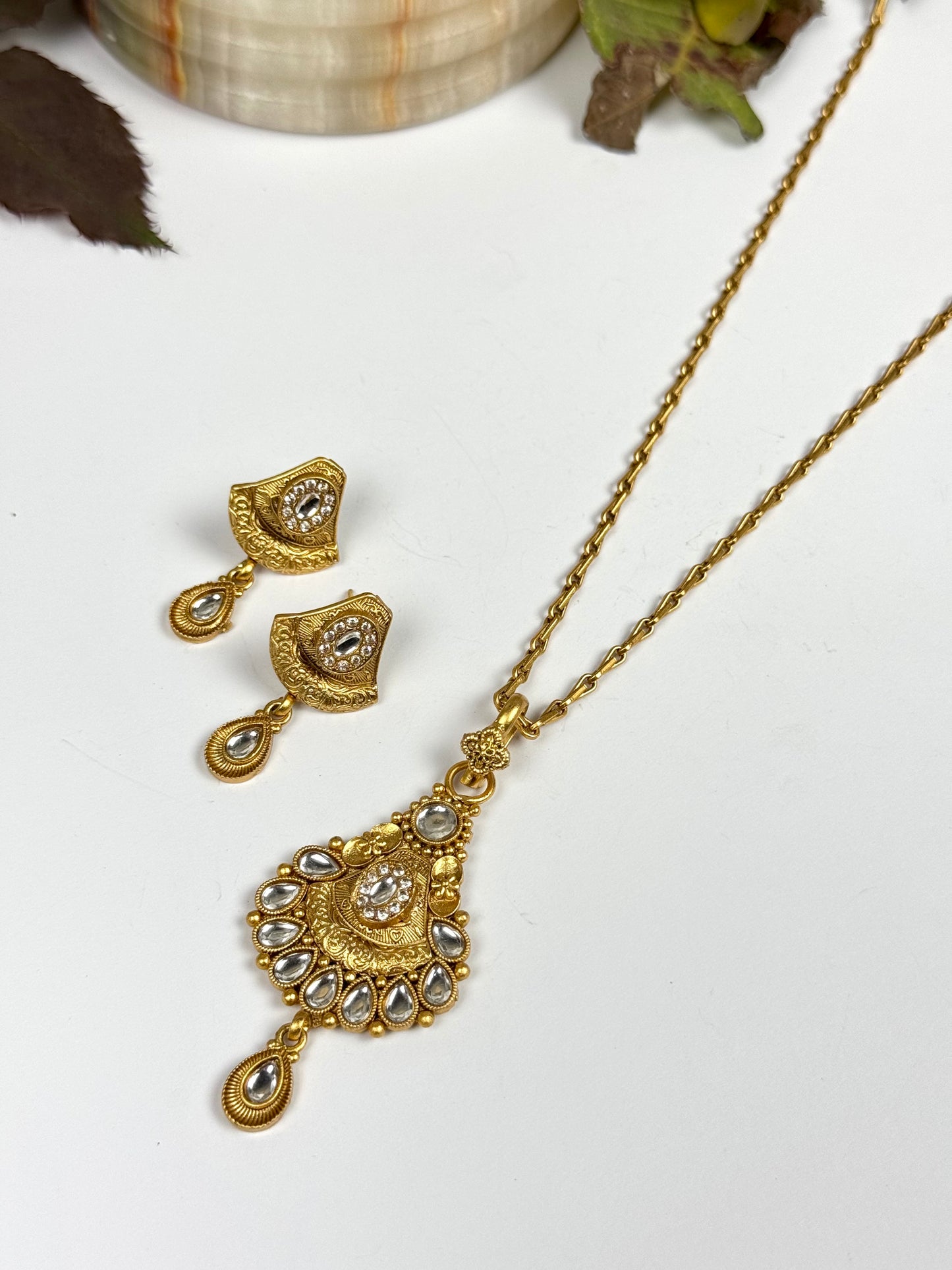 Rajwadi Brass Pendant Set