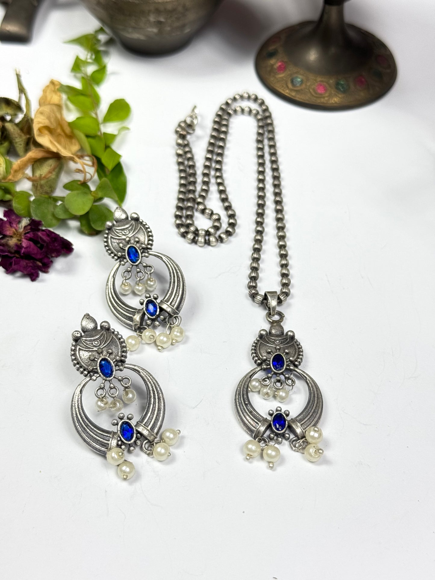 Premium Oxidised Phool pendant set