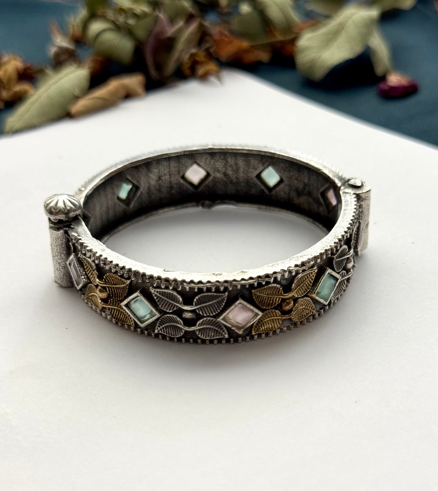 Premium Brass made oxidised Openable Bangle / size 2.6