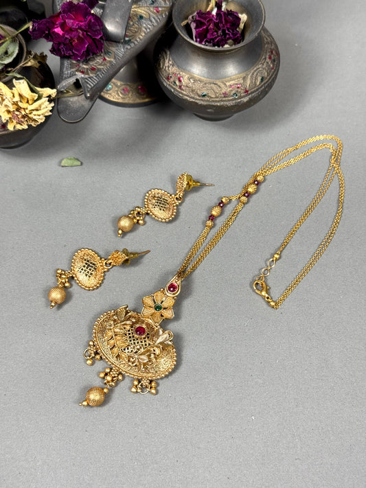 Rajwadi Pendant set