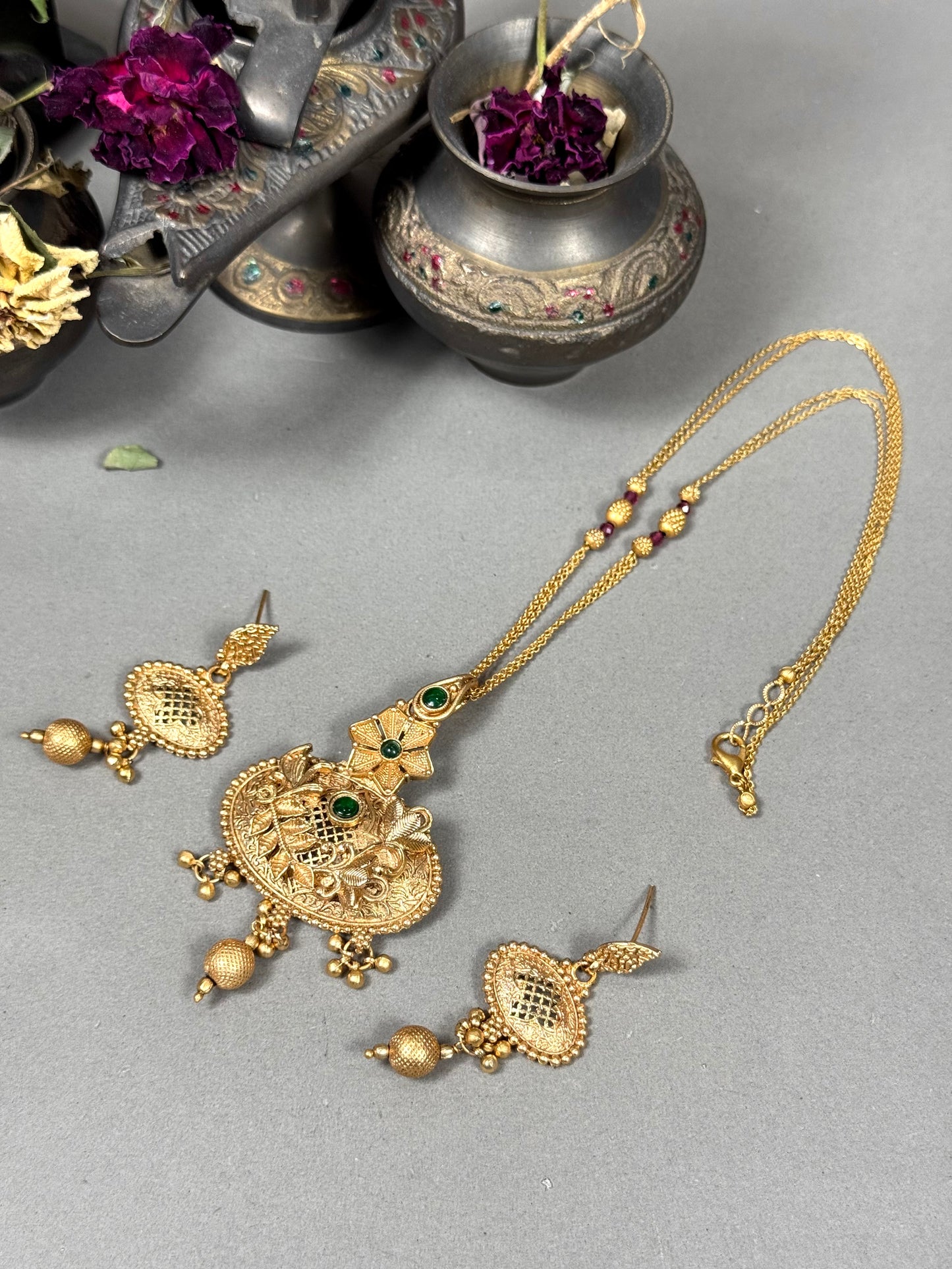 Rajwadi Pendant set