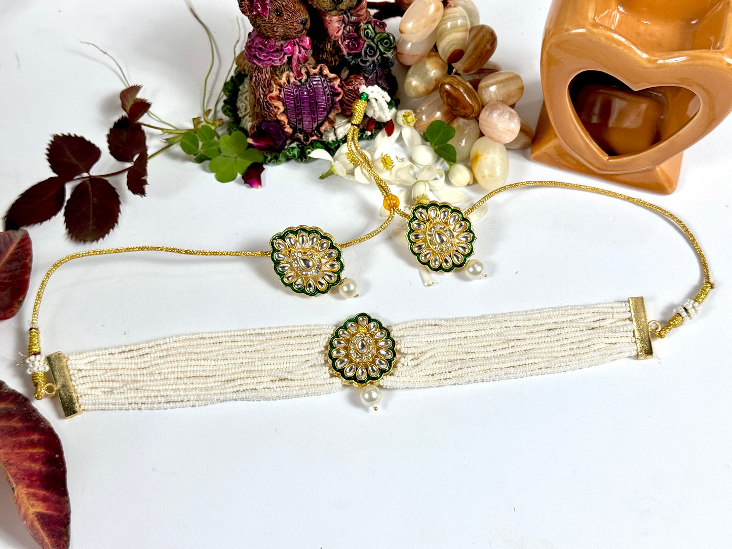 Impoeted Kundn Choker Set