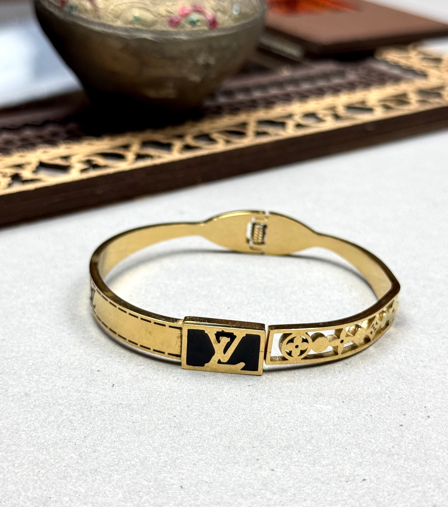 Stainless steel openable Bangles