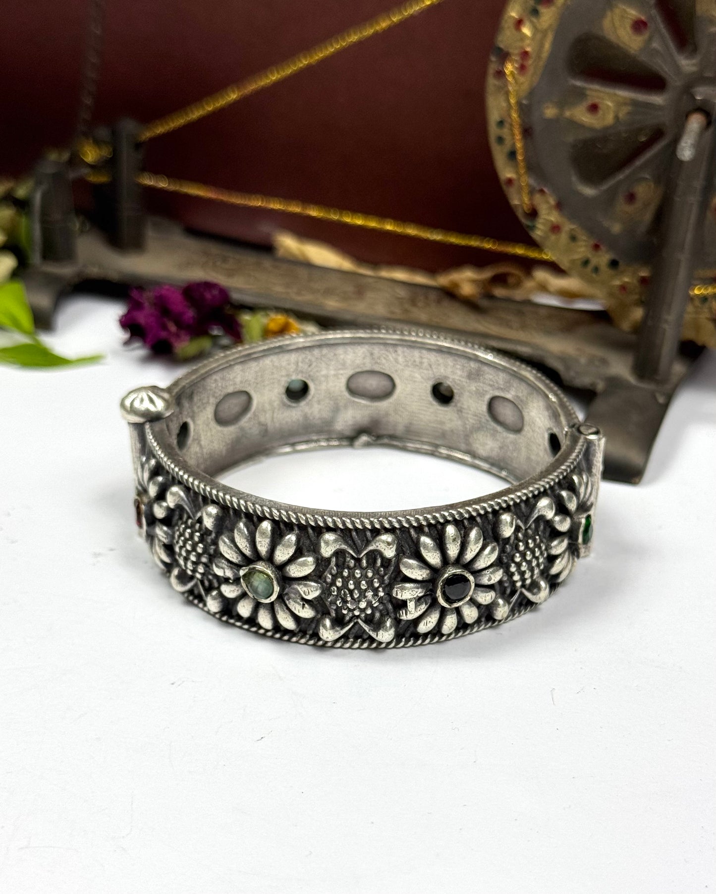 Brass made Flower bangles